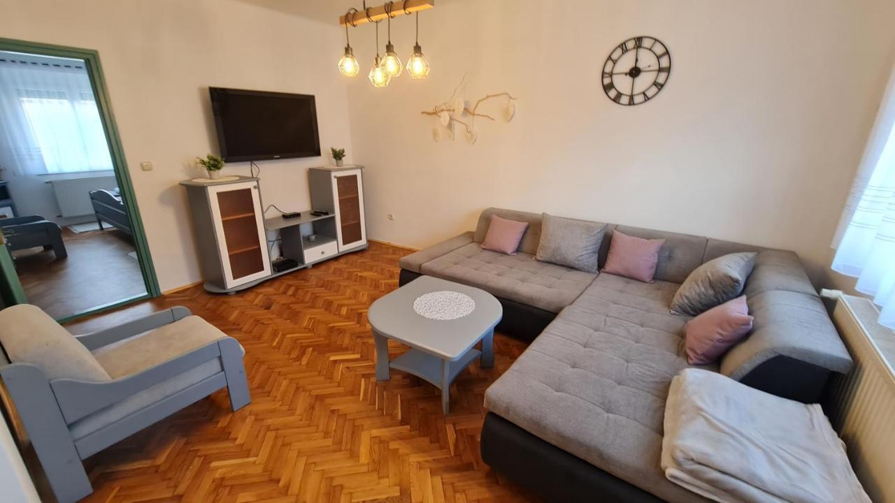 Ri-Jo Apartman Mohacs Exterior photo